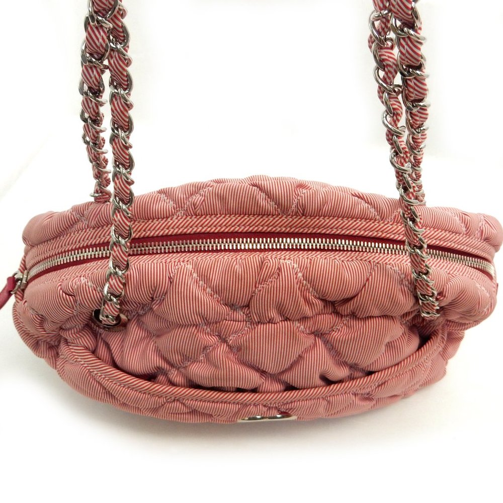 CHANEL QUILT SHOULDER BAG!! STUNNING! WOW!! - Picture 9 of 12